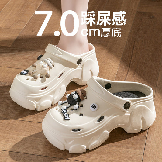 Briquete hole shoes feminino verão 2024 novo bolo muffin bonito solas grossas aumentar a sensação de pisar, e o antiderrapante Chinelos envolventes